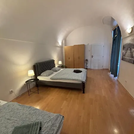 Апартаменты Dh Duomo V Big Party 12 People Кошице